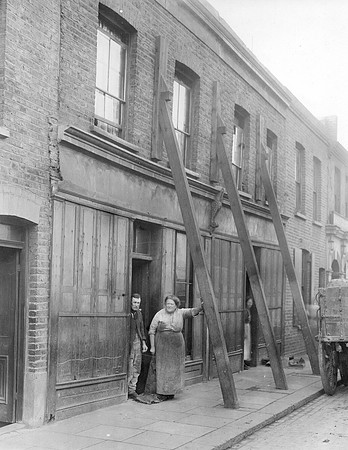 Bidder Street, Canning Town. 14 Oct 1924.