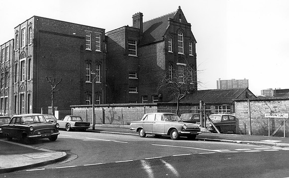 East Ham Technical College School of Building, Arragon Road, East Ham. 31 October 1984.