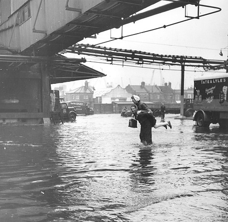Storm flood at Tate & Lyle, Silvertown. 1948.