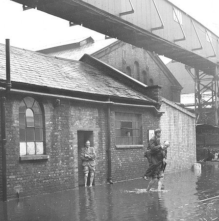 Storm flood at Tate & Lyle, Silvertown. 1948.