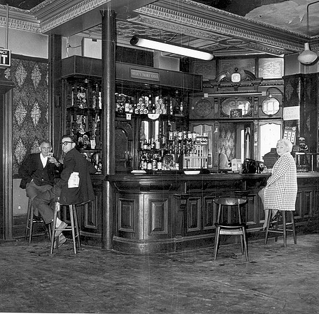 Coach & Horses, Romford Road, Manor Park. Saloon Bar 1970.