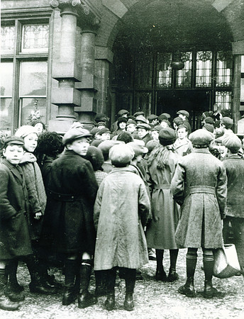 East Ham Library. 1920.