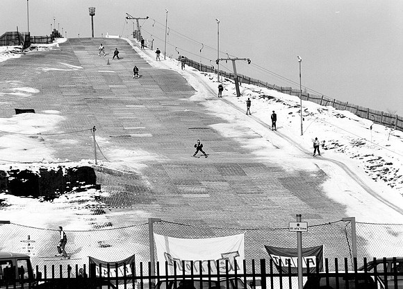 Skiing on Beckton Alps during a spell of snow. 14 February 1991.