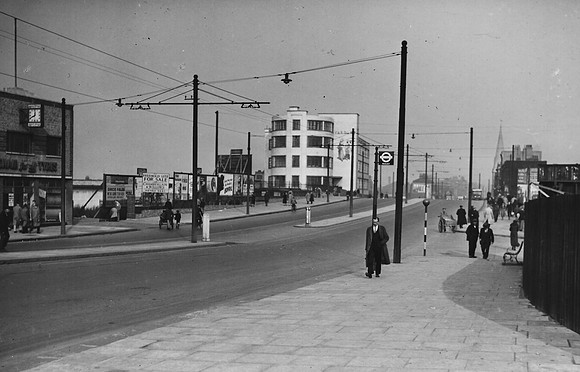 Stratford High Street. c1938.