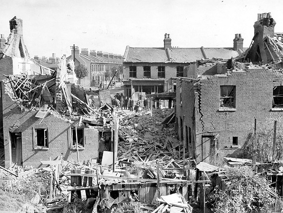 Major Road. Air raid incident. 7 September 1943.
