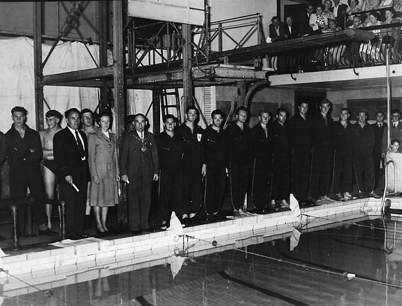 West Ham Baths. Plaistow-Australia Gala. The Mayor & Mayoress of WH with the Australia team. 1952.