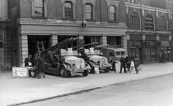 Salute the Soldier Week, Stratford. 31 August 1944.