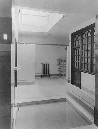 Romford Road Baths. Footbath. c1934.