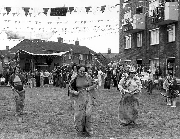 1977 Silver Jubilee. Arthingworth Street, West Ham.