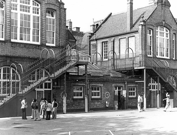 Upton Cross School. 1977.