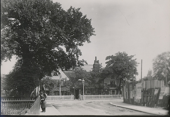 Spotted Dog, Upton Lane. 1890s.