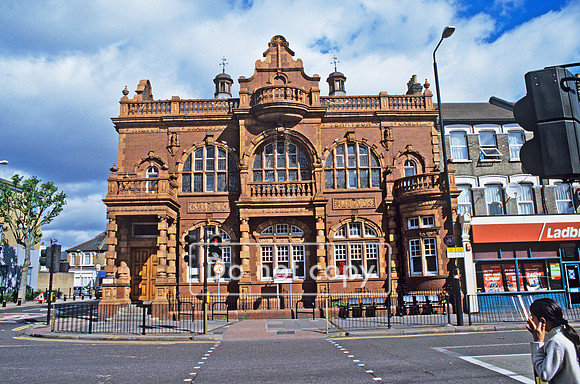 Manor Park Library. 2005.