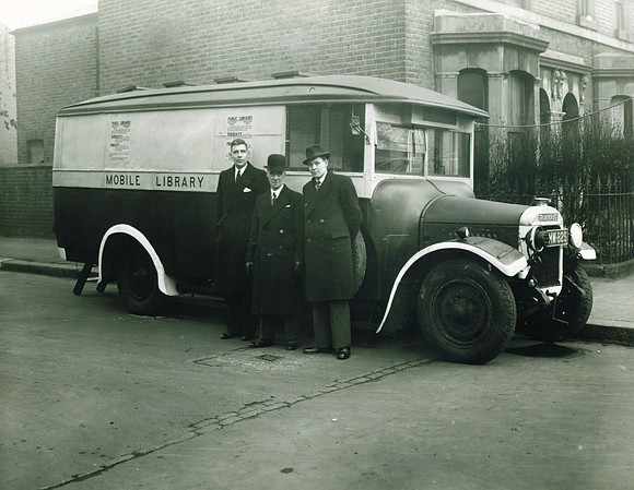 Mobile Library. 1942.
