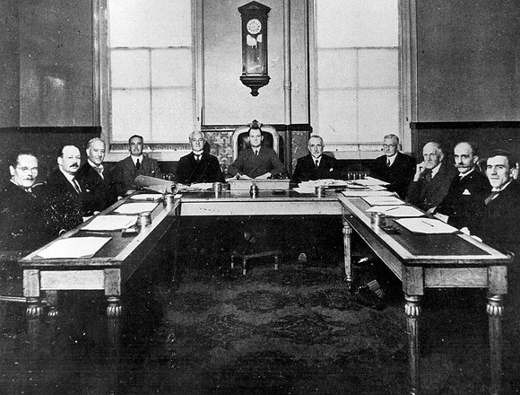 West Ham Council. New Royal Victoria Dock Road Committee. 1929.